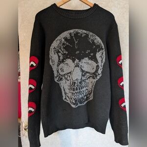RGSTR Skull & Broken Hearts Sweater Small Distressed‎